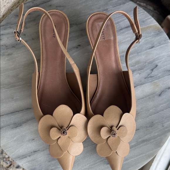 Mauve Shoes - MAEVE BY ANTHROPOLOGIE

Maeve Floral Slingback kitten Heels